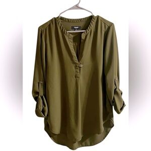Premise Studio Women's Olive Green Tunic Style Blouse Rolled Sleeves V-Neck Sz M